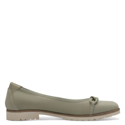Green leather ballerina