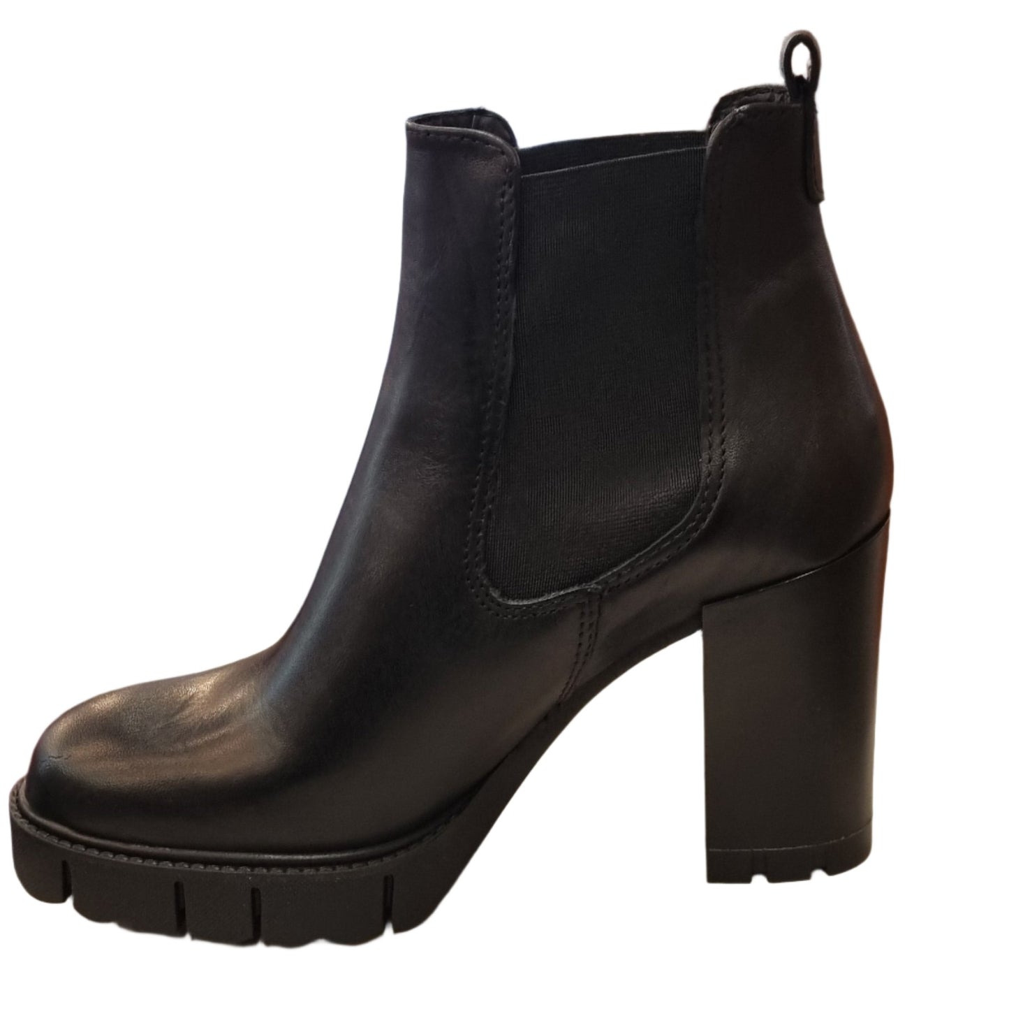 Heel bootie