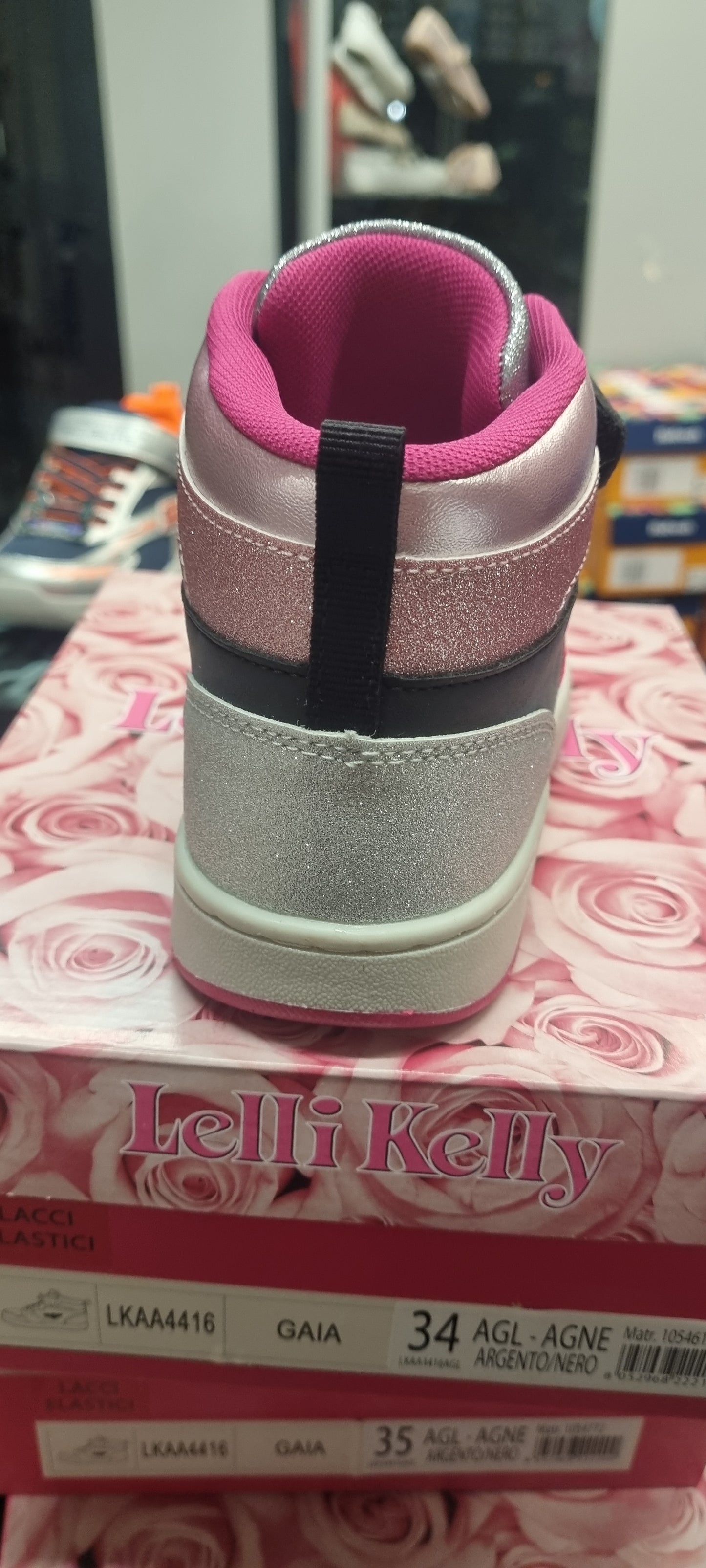 Lelli kelly gaia
