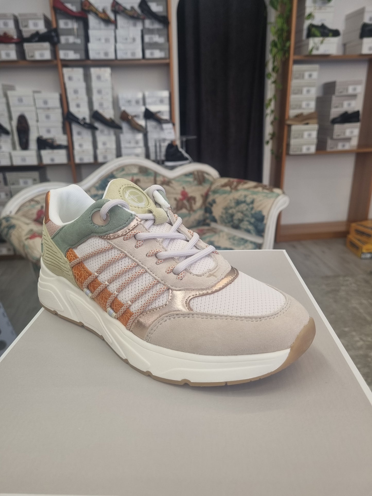 Tamaris orange comb