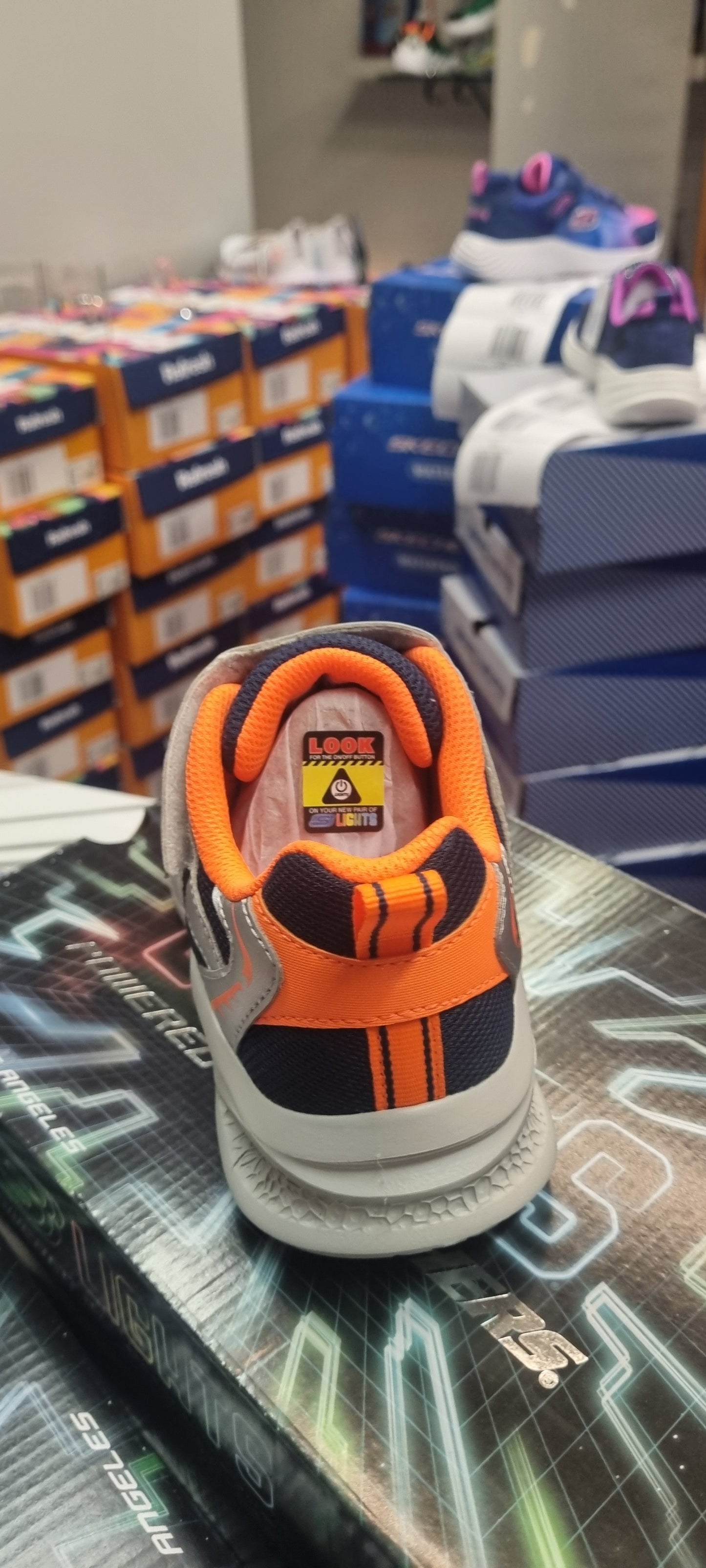 Skechers glow strider