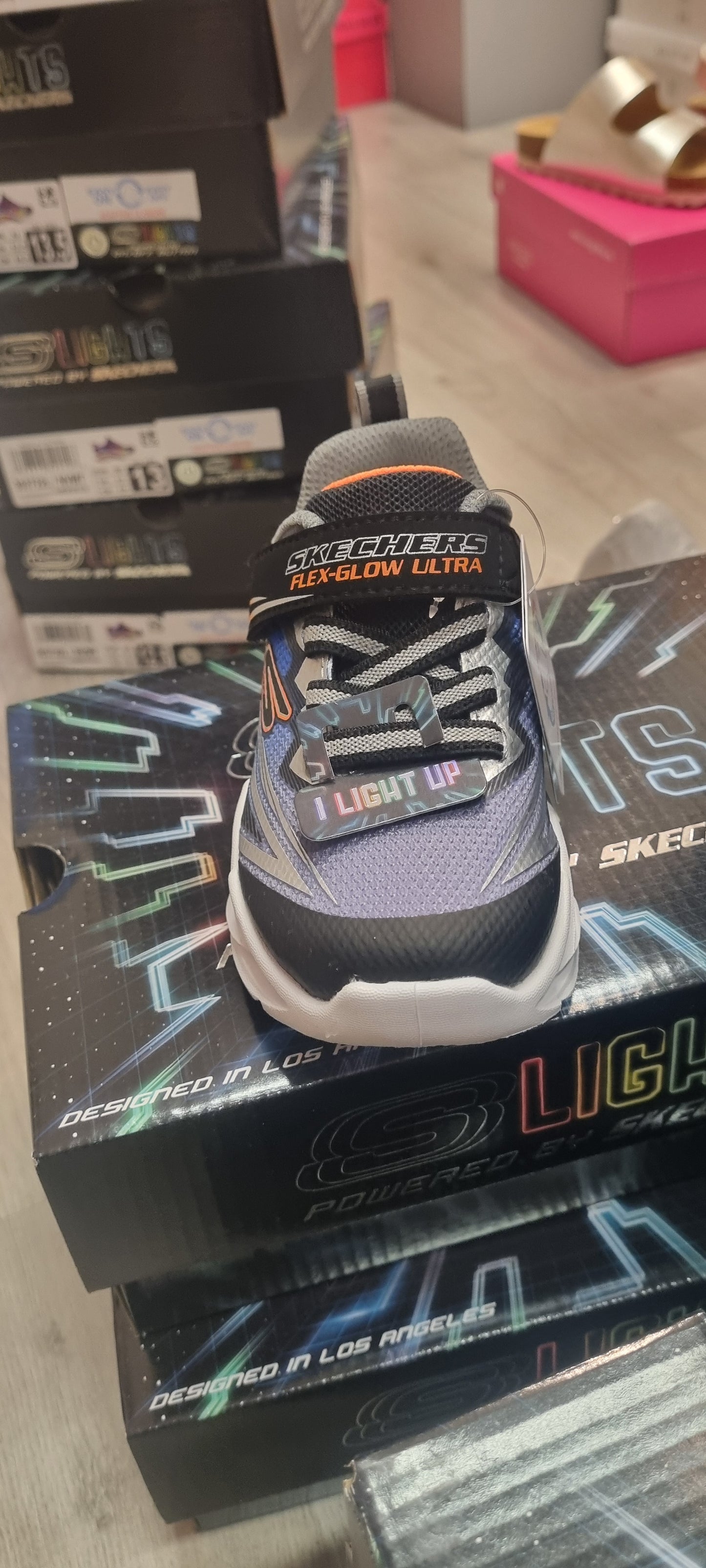 Skechers flex glow