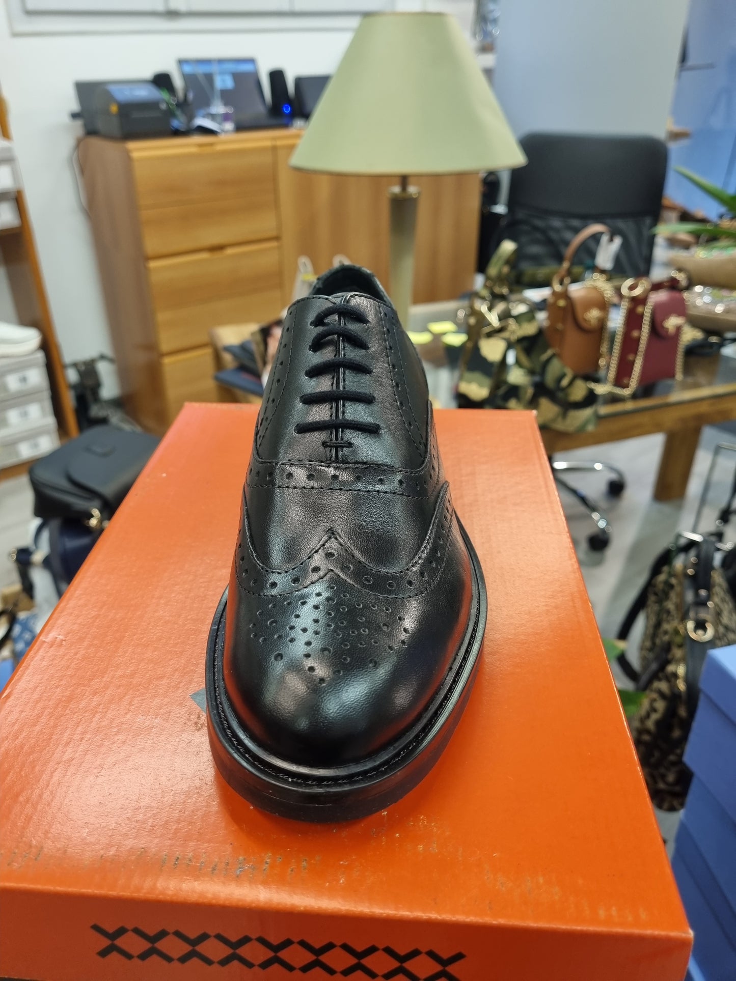 Vueva leather oxford