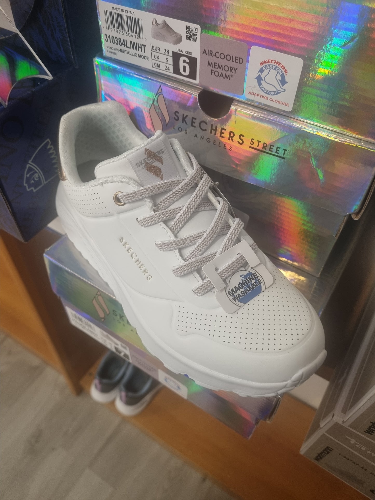 Skechers metallic mode