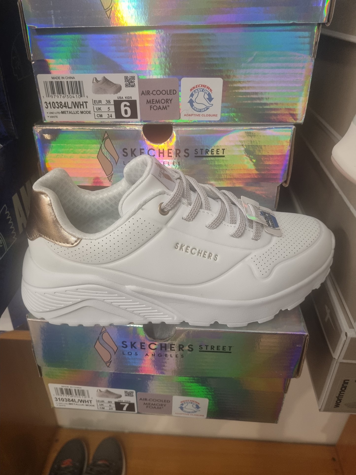 Skechers metallic mode