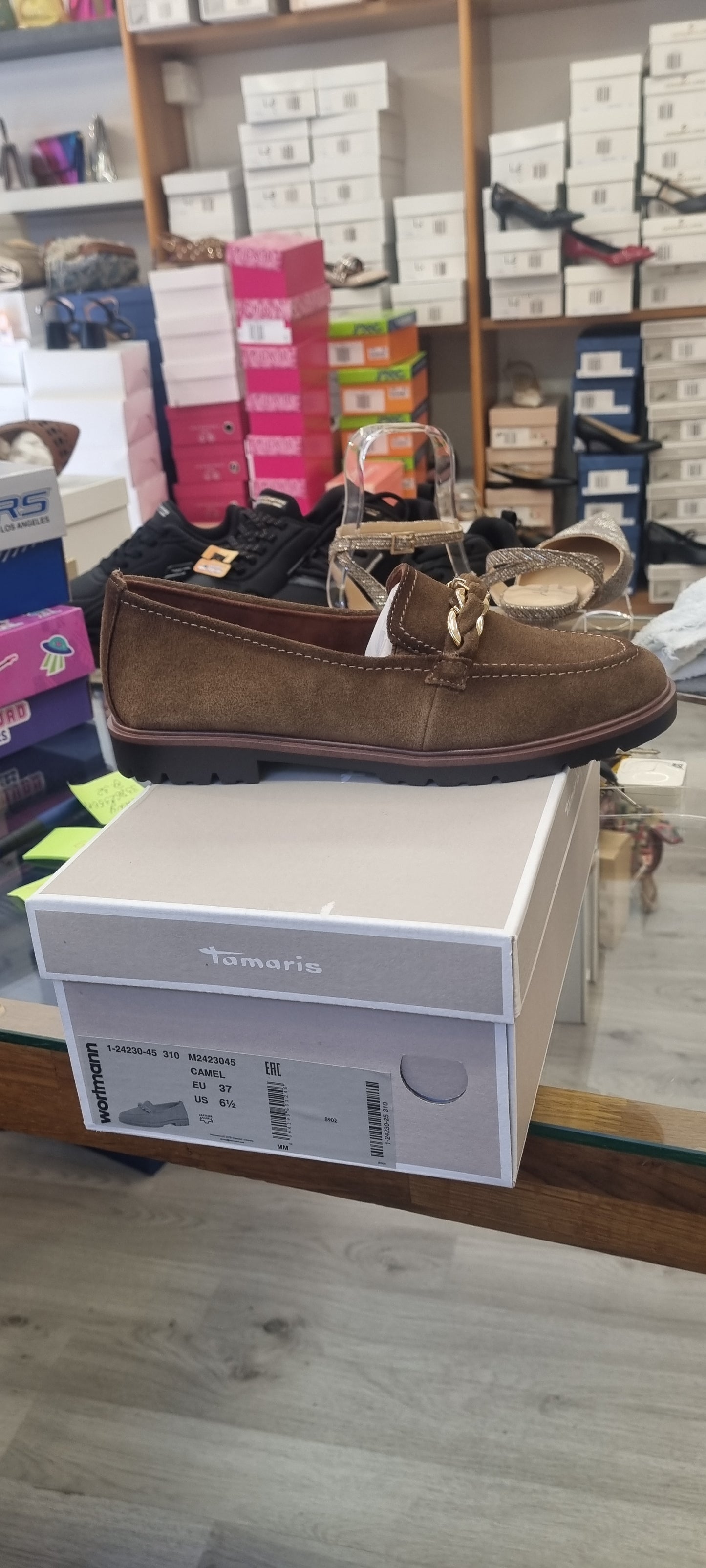Tamaris camel