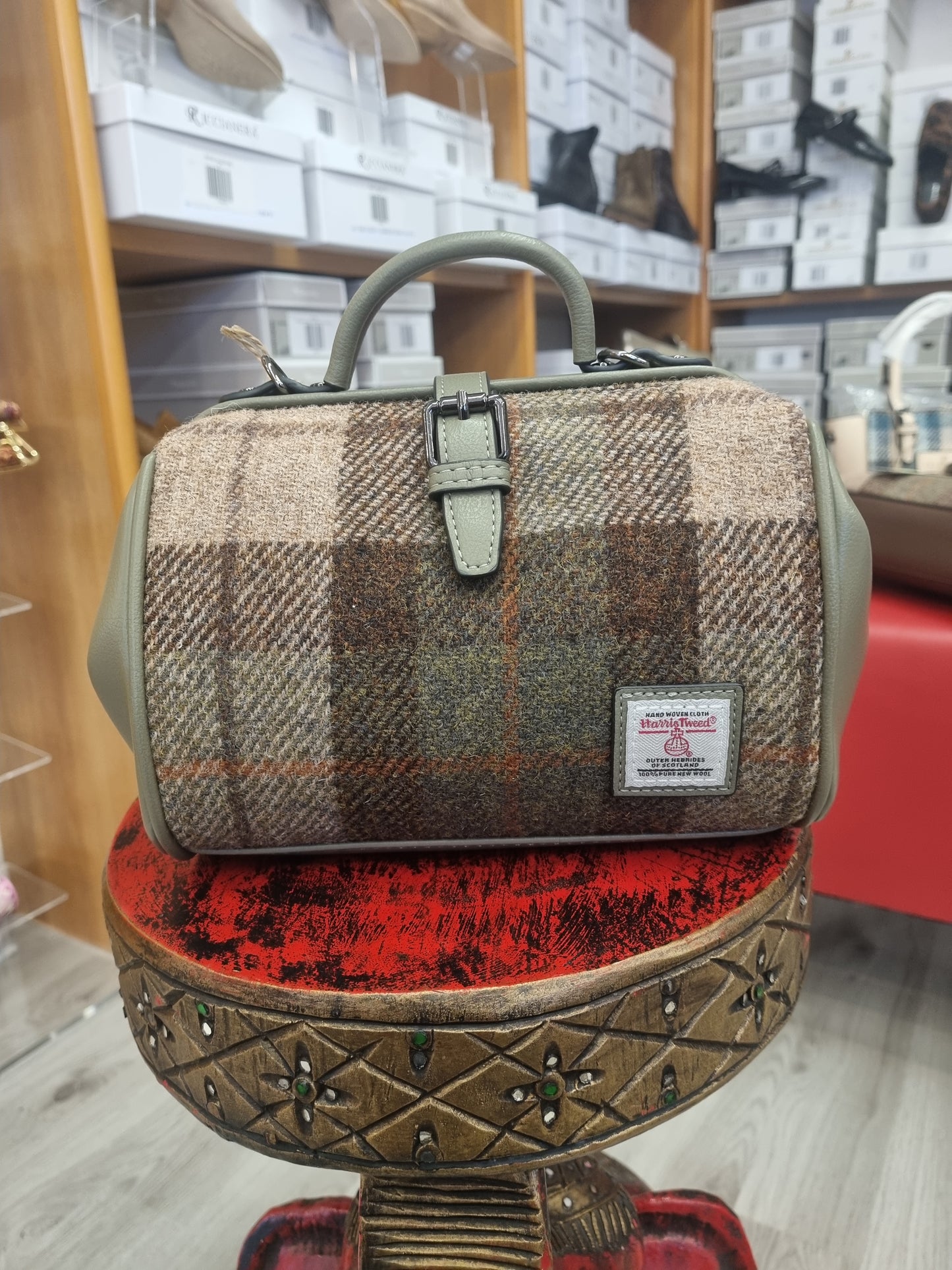 Medic harris tweed