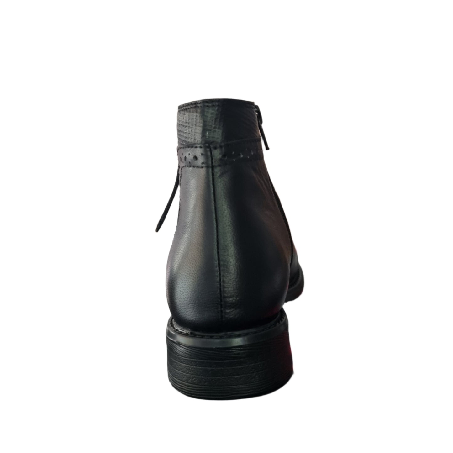 Nakoa leather bootie
