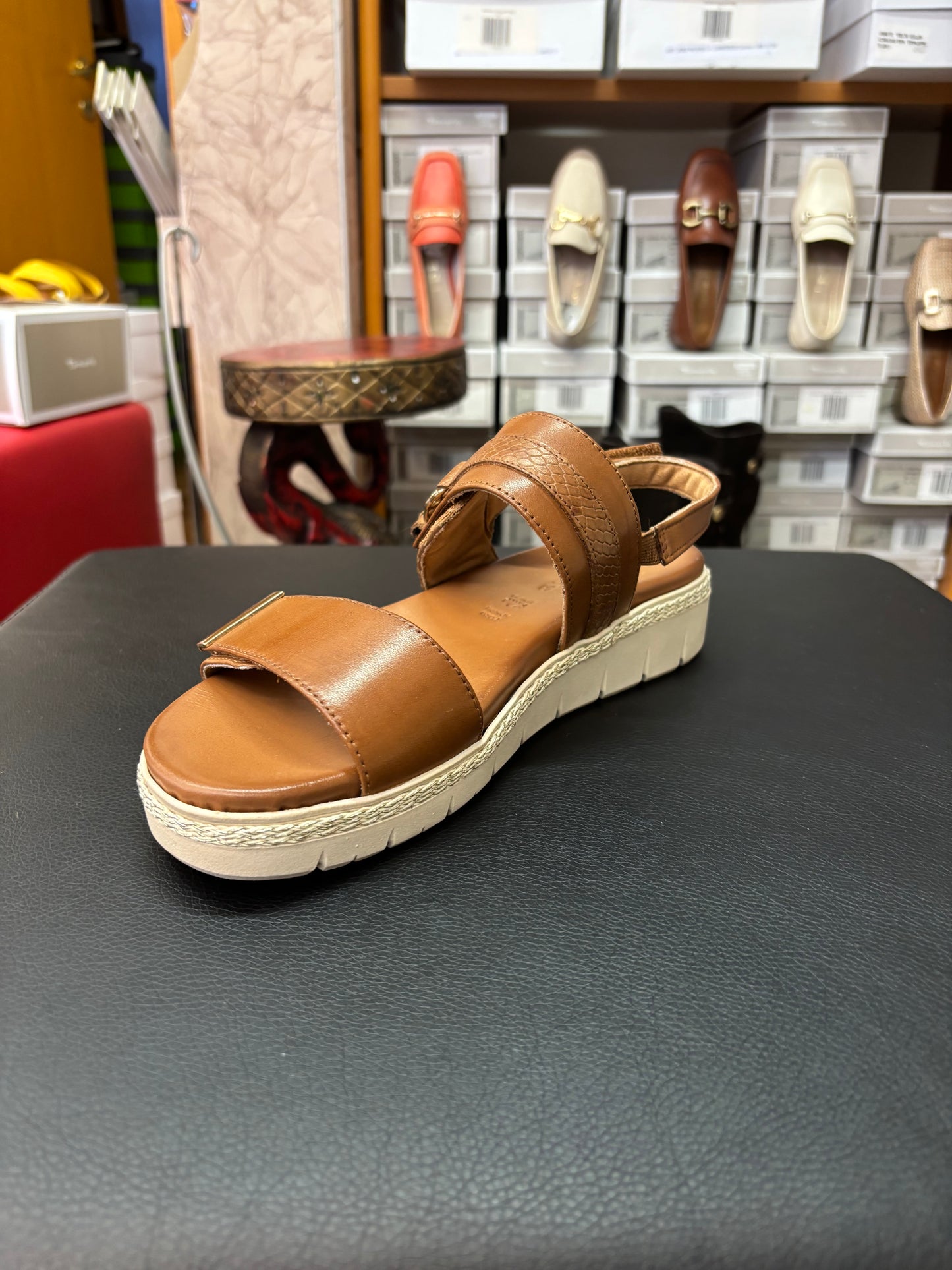 28264 cognac leather
