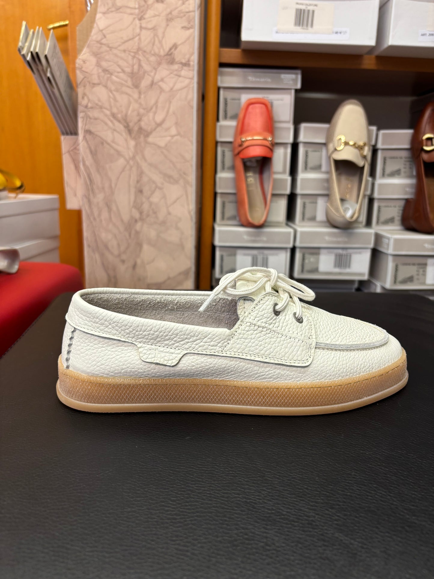 23615 white leather