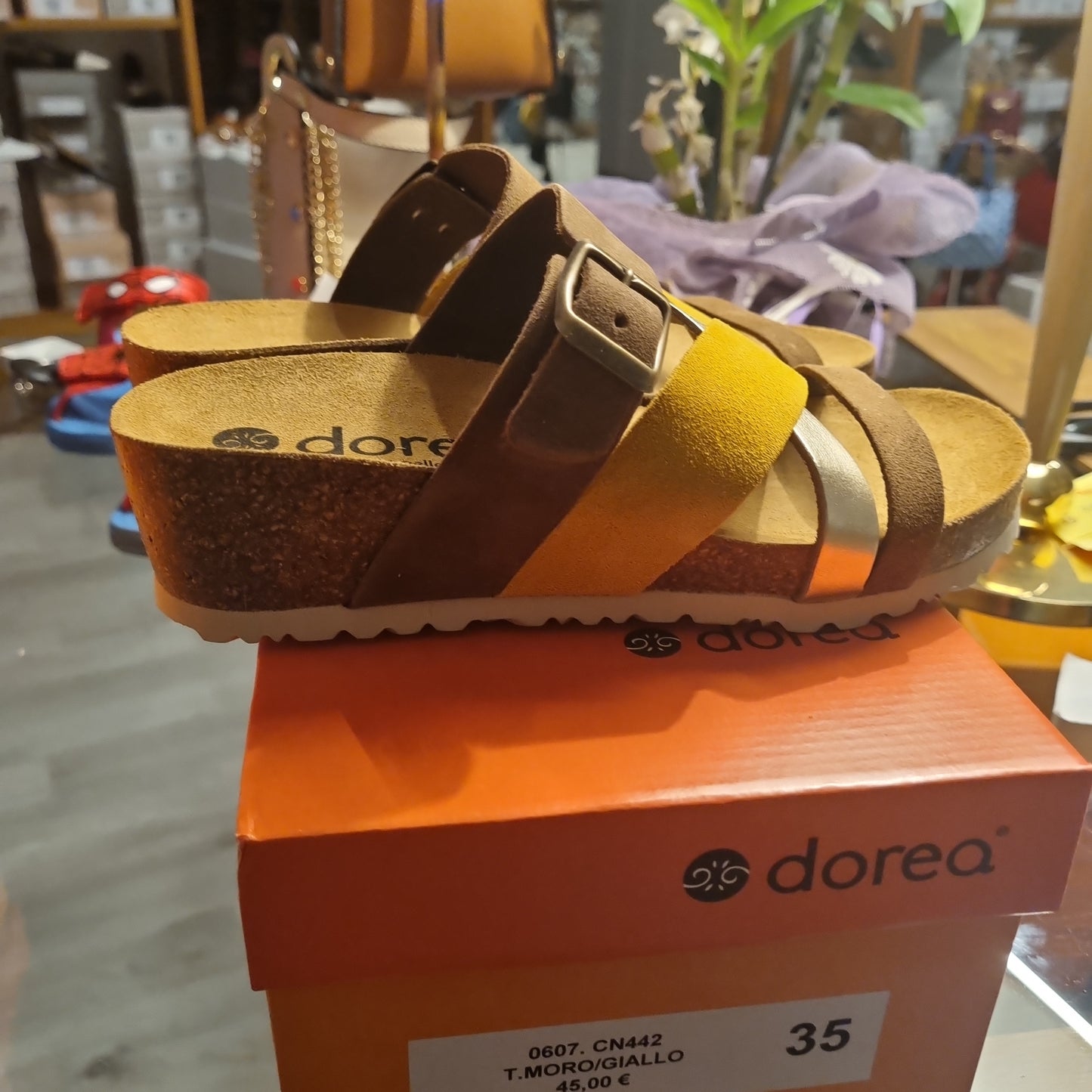 Moro yellow sandal