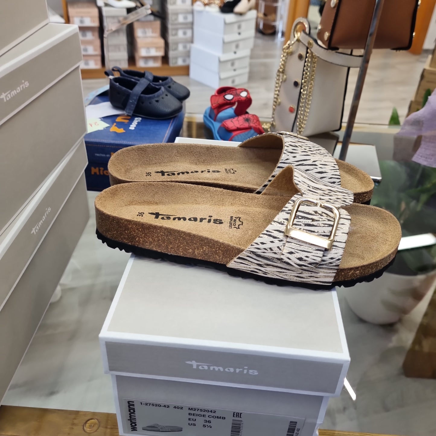 Tamaris beige sandal