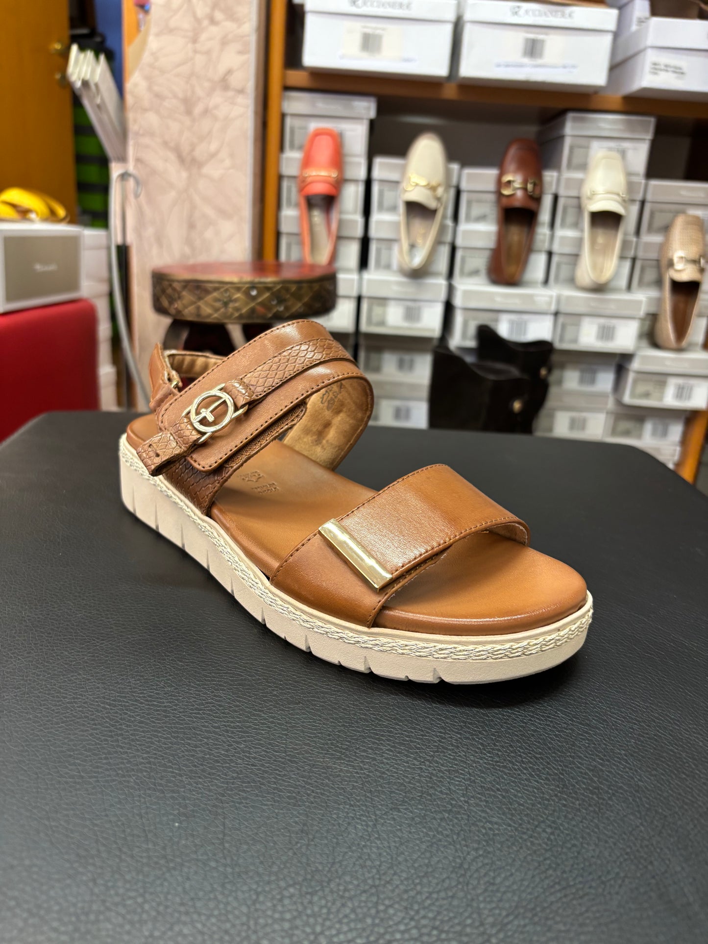 28264 cognac leather