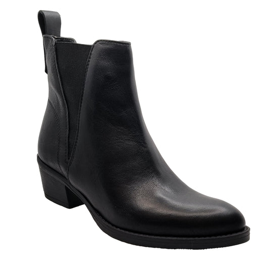 Leather ankle boot