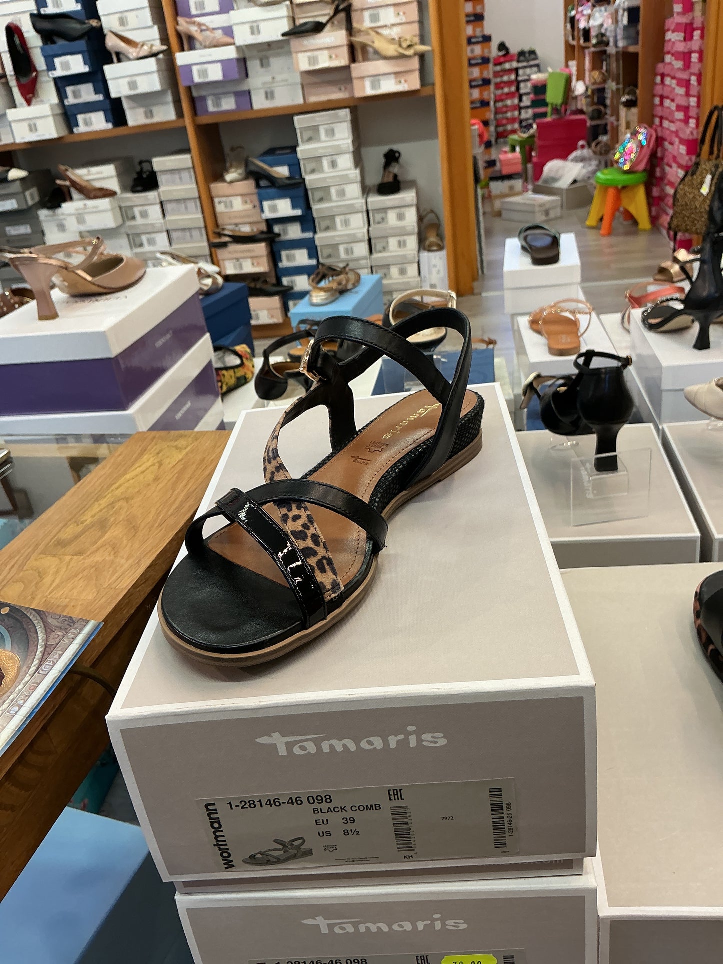 28146 black comb