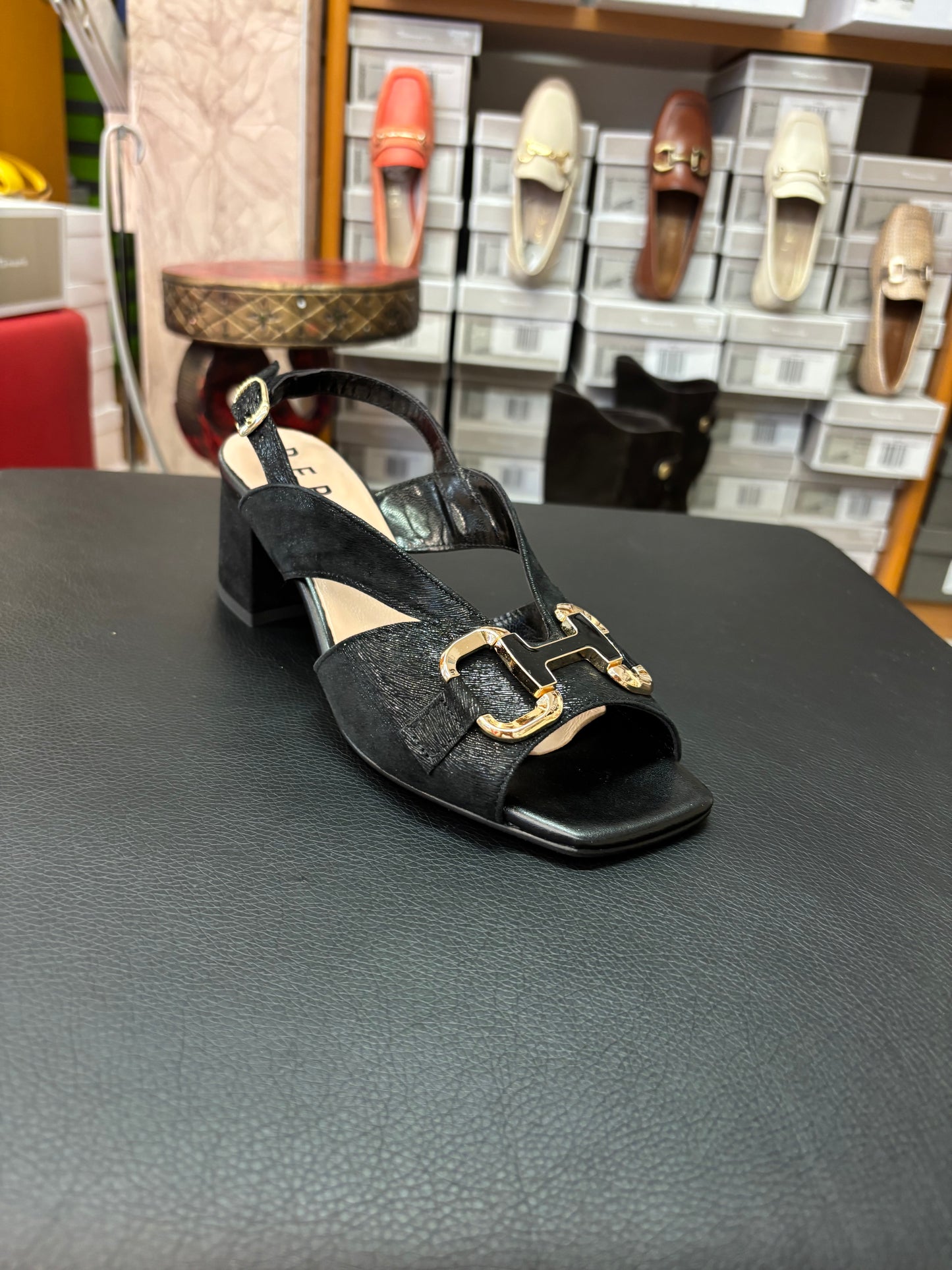 38634 nero