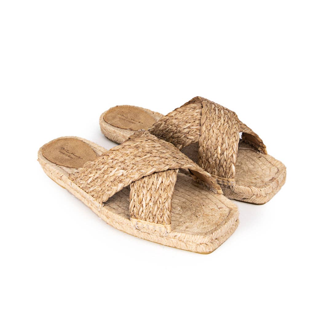 Es Figueral Hielo flat sandals