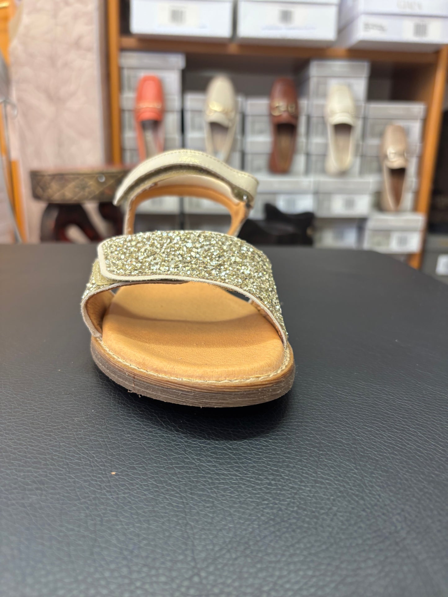 G3150249 gold shine