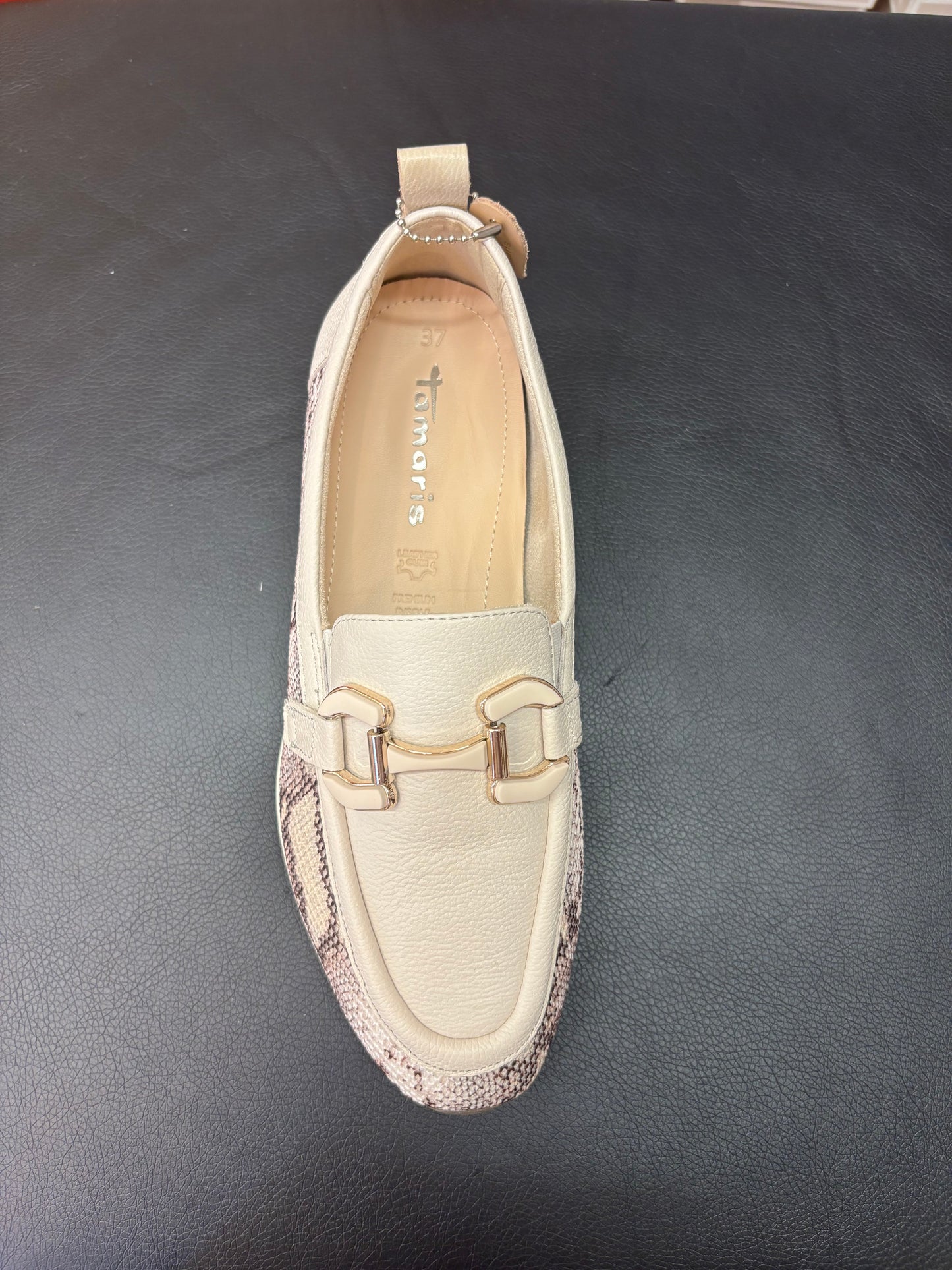 24705 beige snake