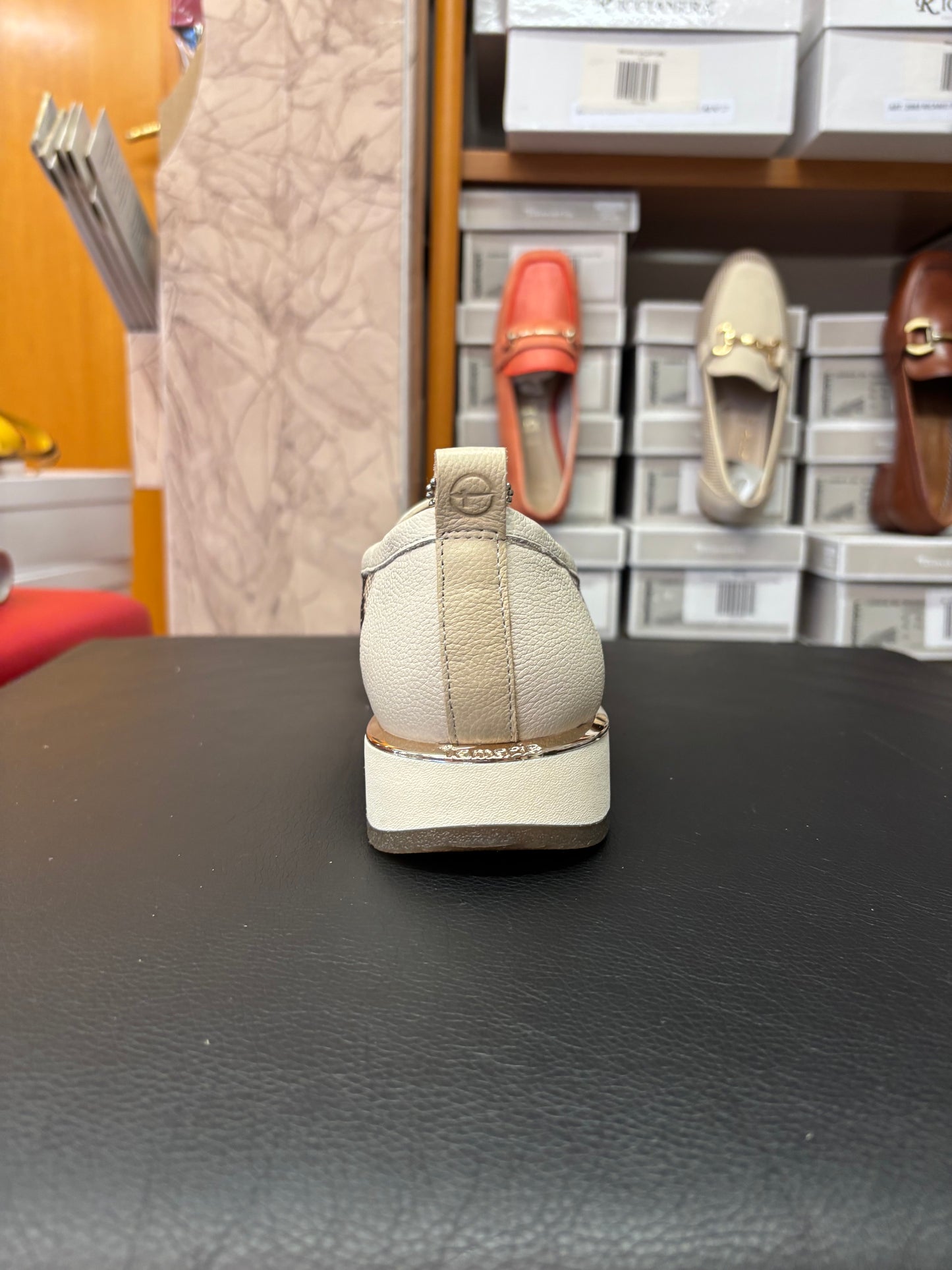 24705 beige snake
