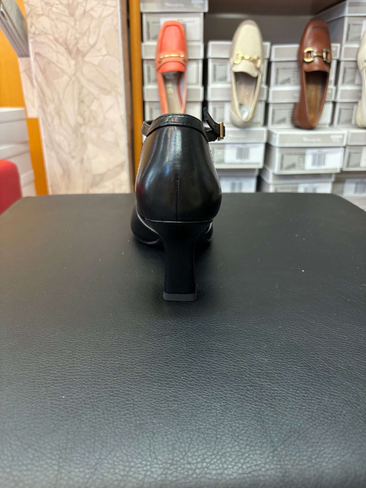 22306 black