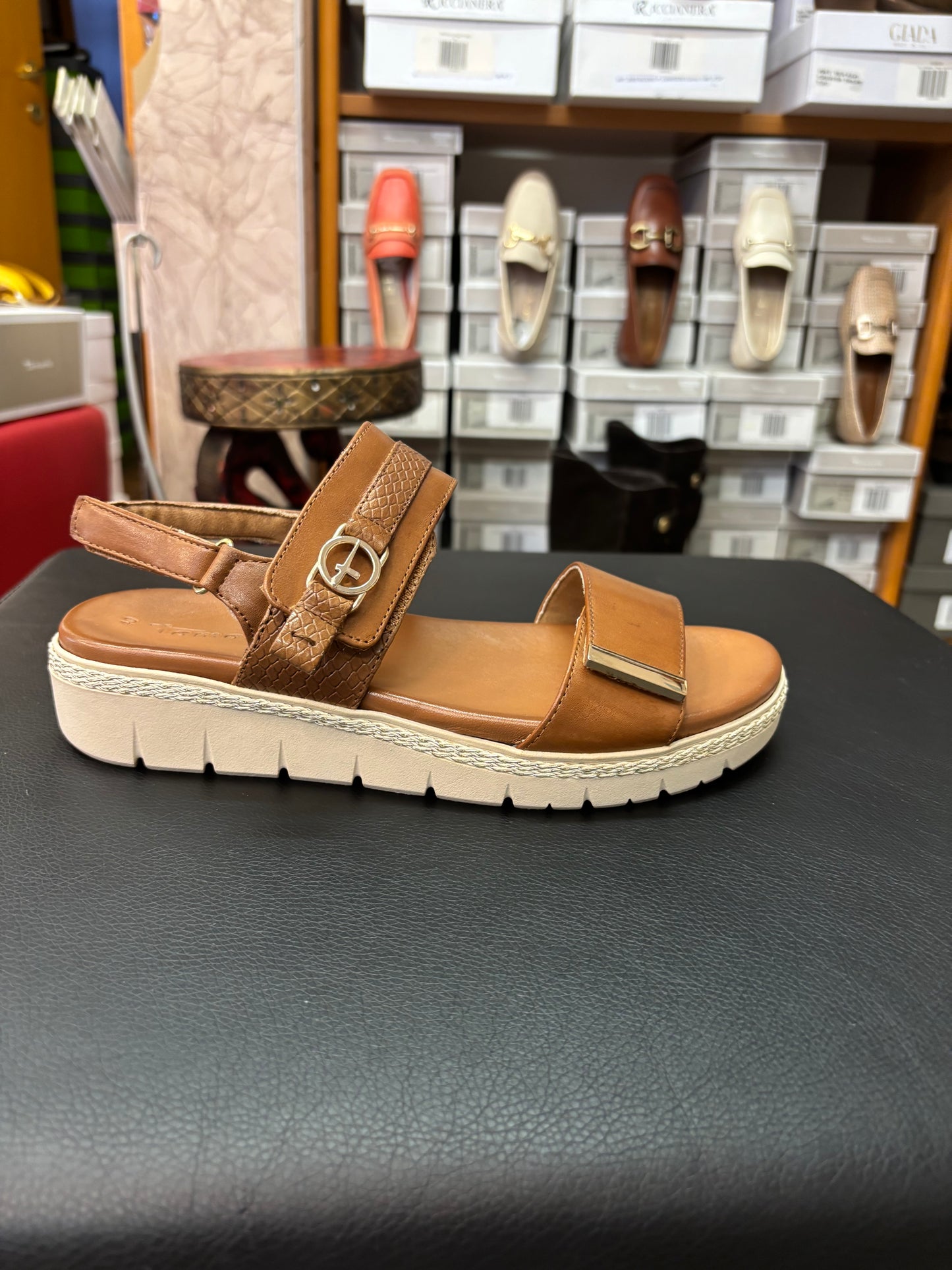 28264 cognac leather