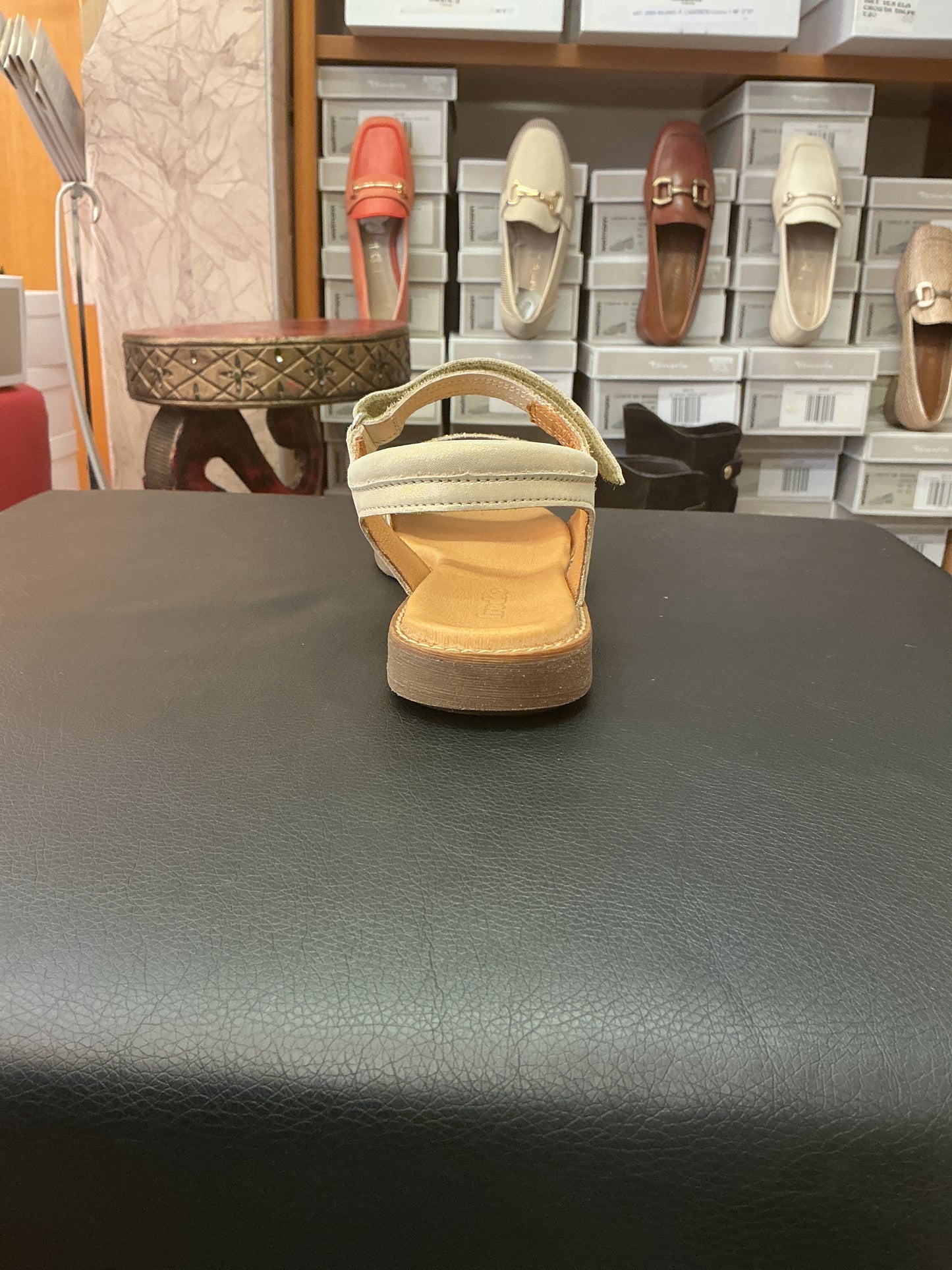 G3150249 gold shine