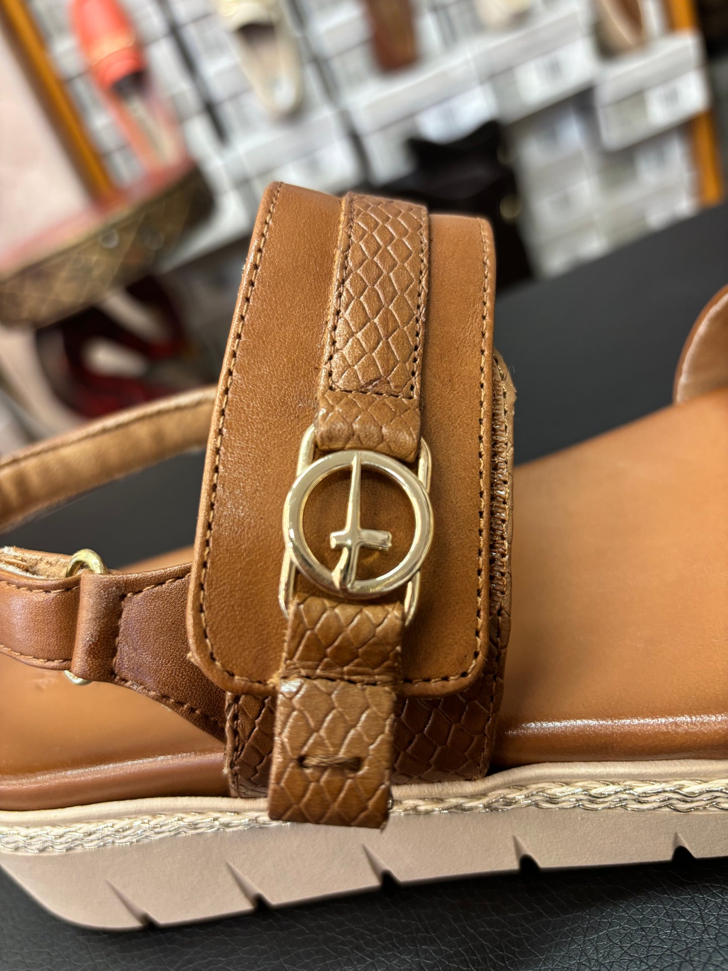 28264 cognac leather