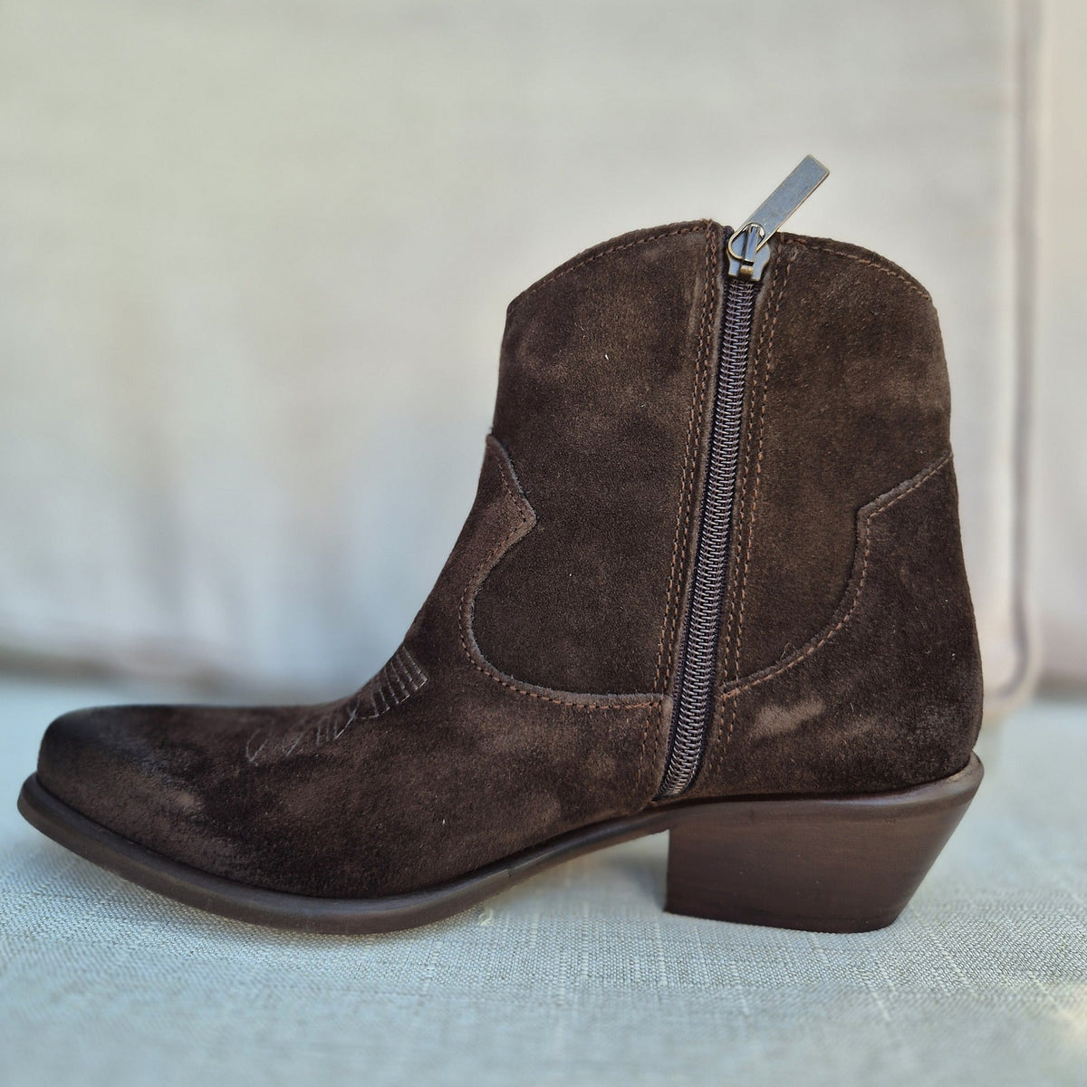 Riccianera 2083 texano, lato zip