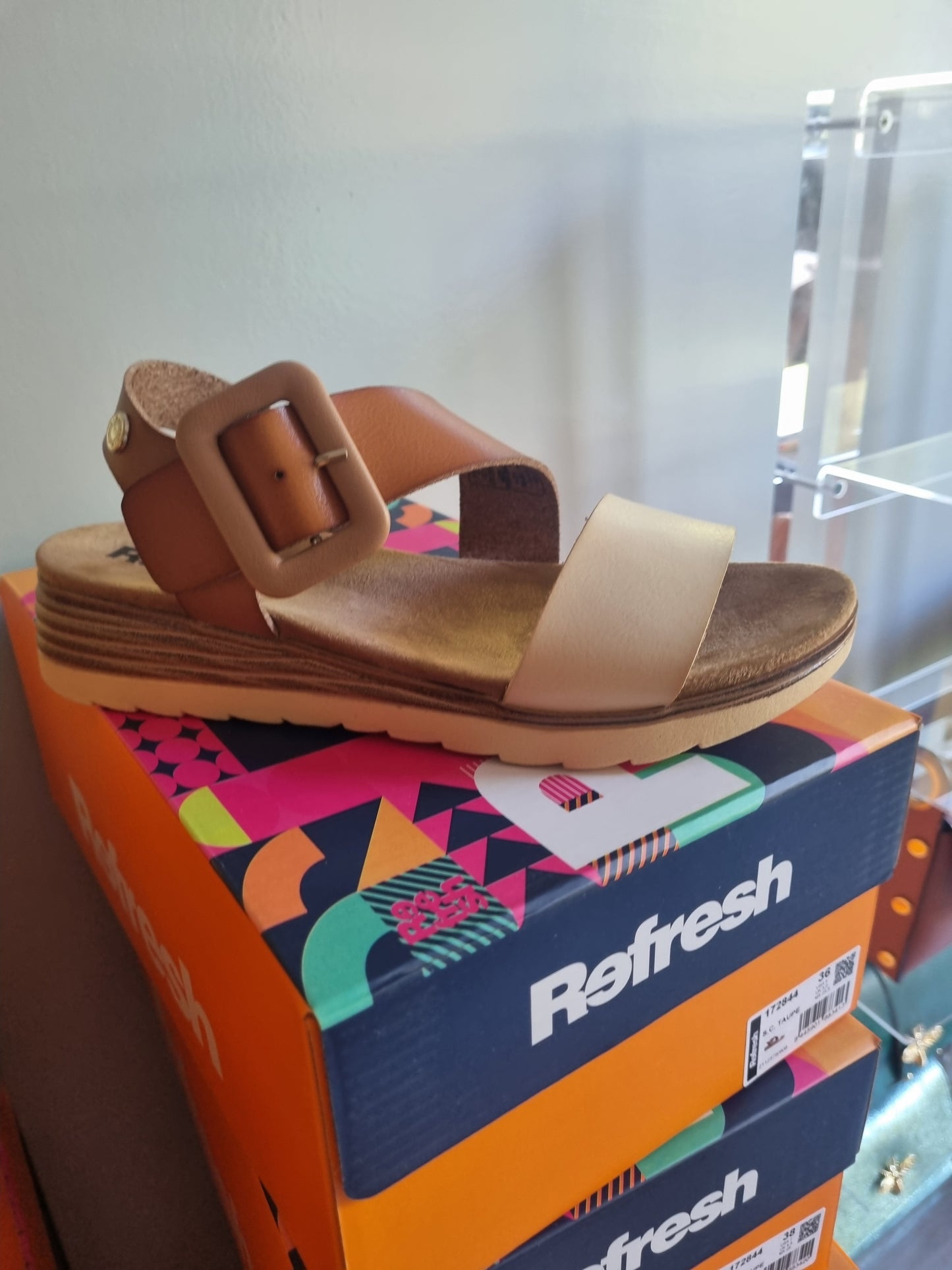 Refresh taupe fibbia