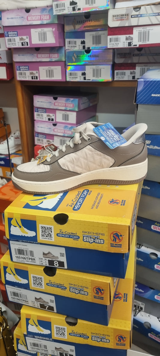 Skechers court