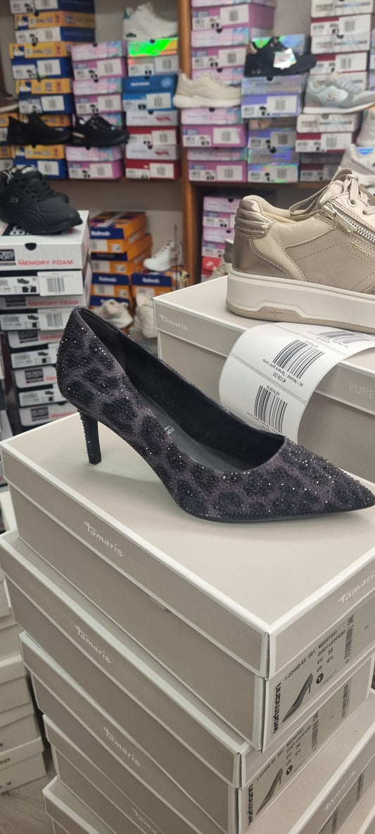Grey leopard
