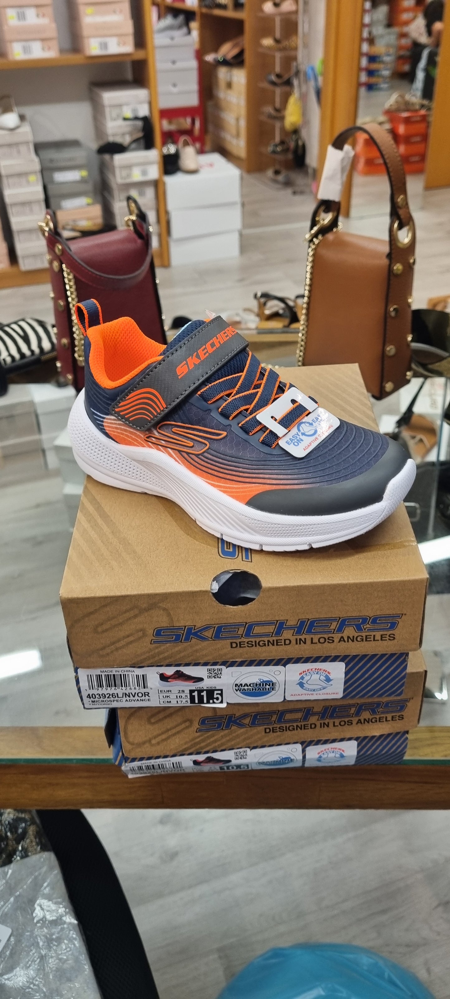  Skechers micro advance 