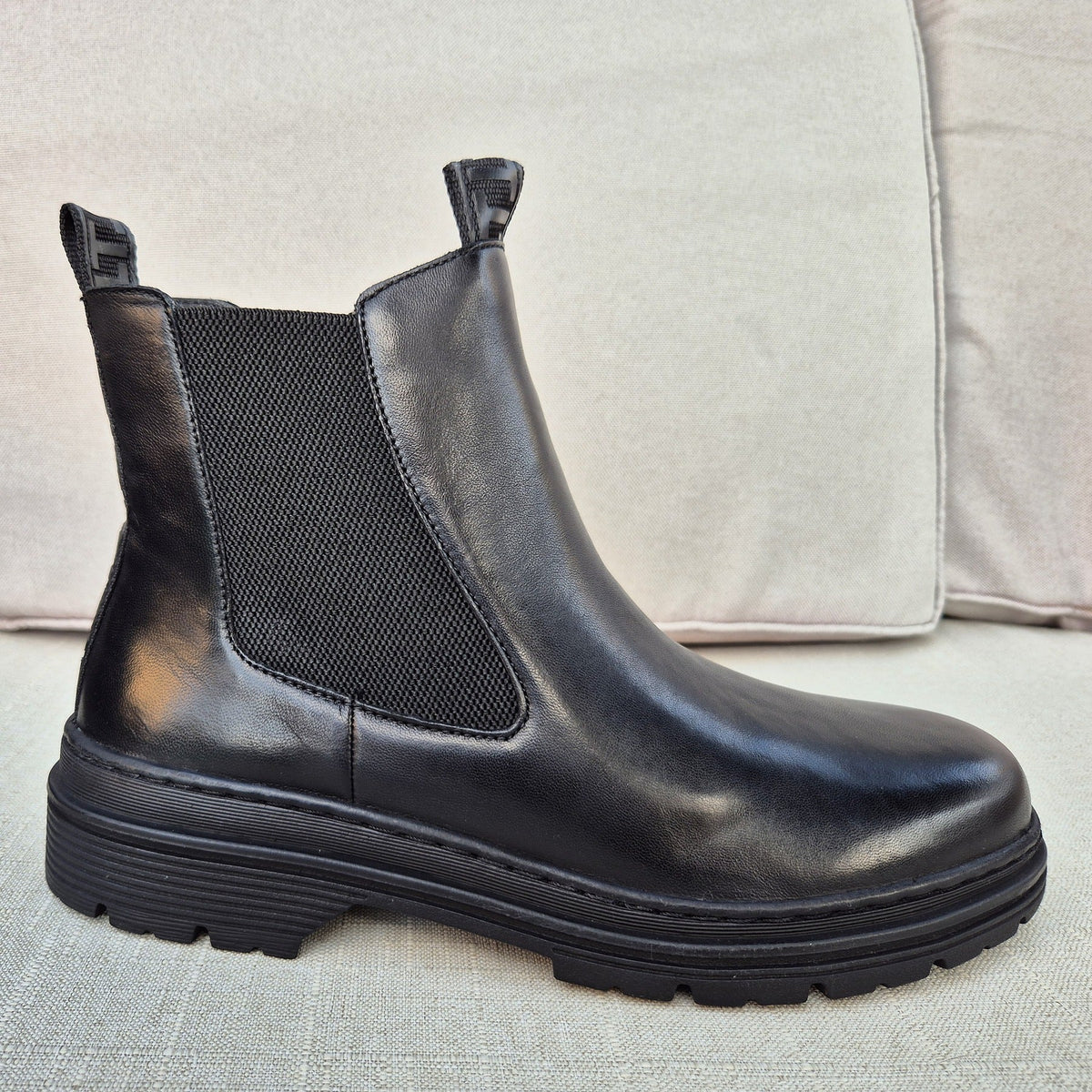 Tamaris 25436 chelsea, profilo