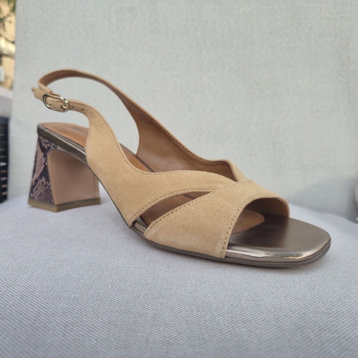 Tamaris 28218 sandalo beige, tre quarti
