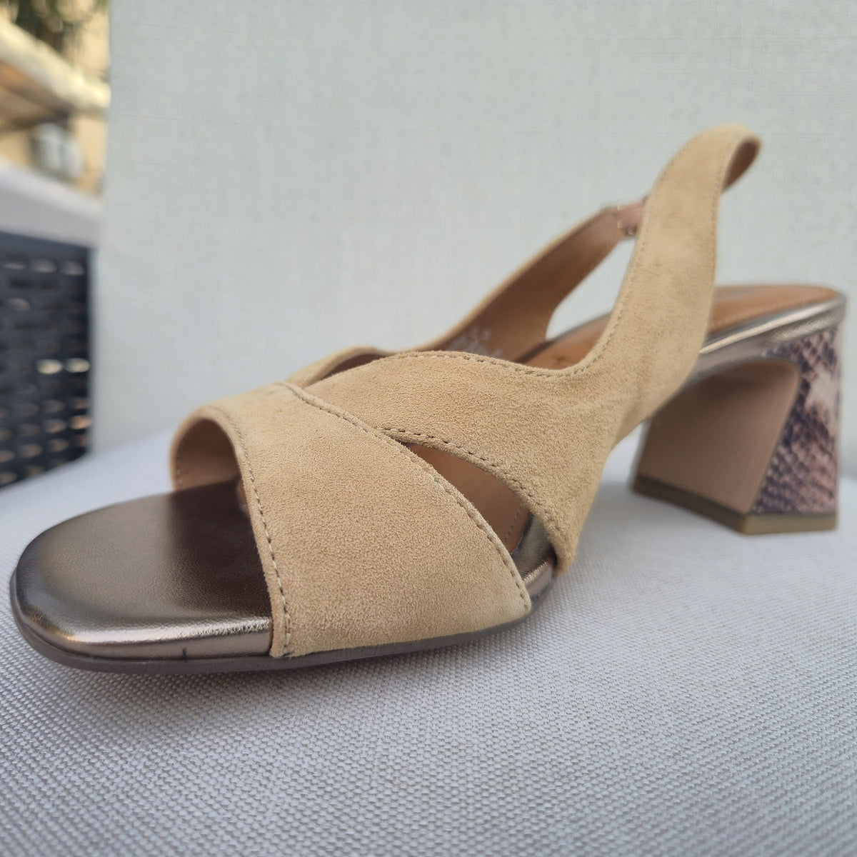 Tamaris 28218 sandalo beige, profilo