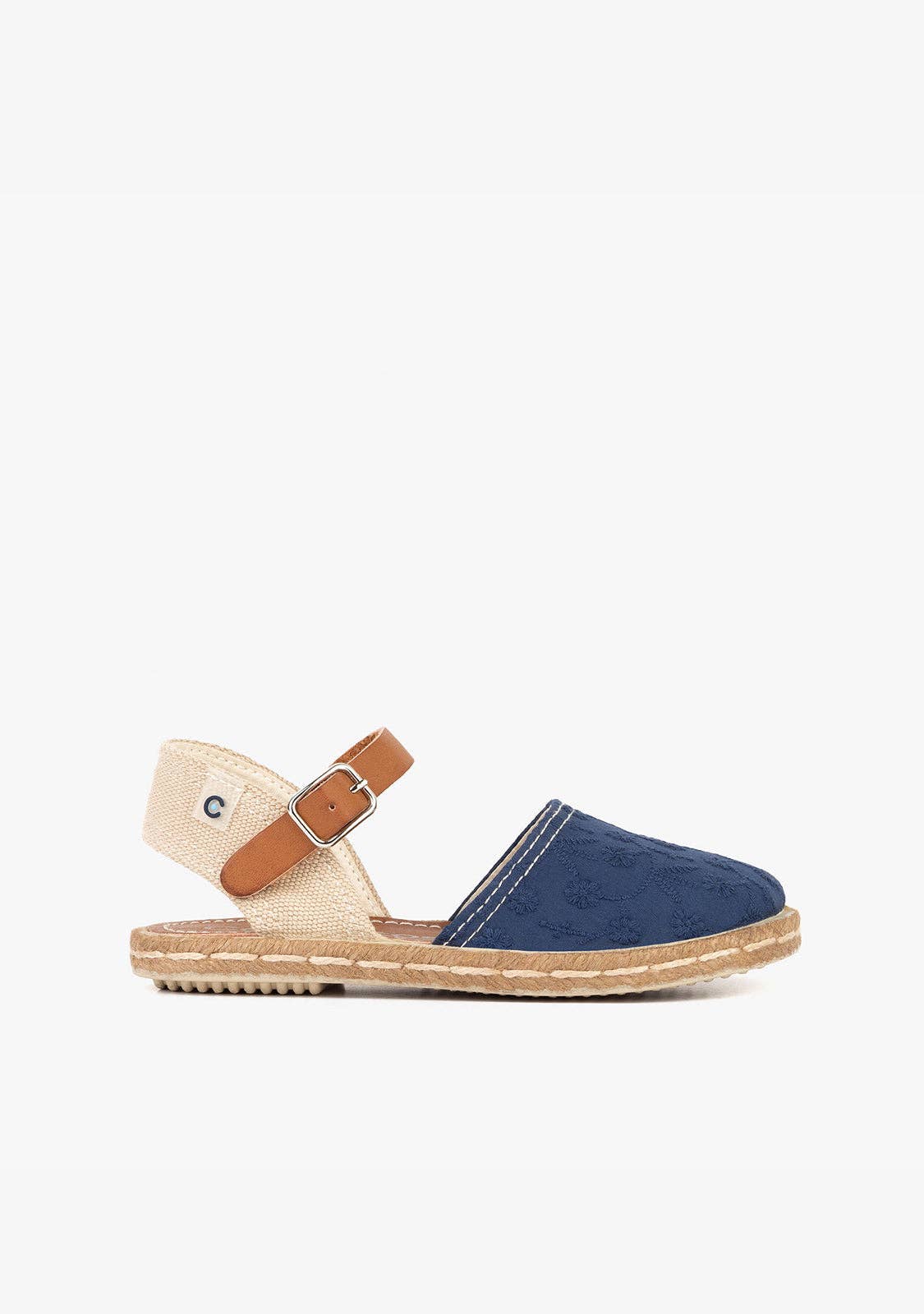 Girls' espadrilles with navy blue embroidery